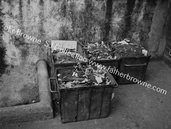 RUBBISH BINS & SIGN 'MEN'